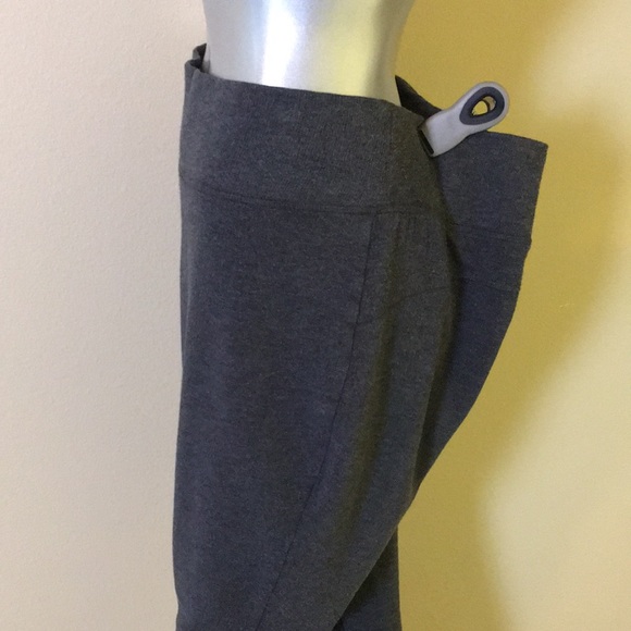 ATHLETA Cozy Knit Leggings With Ruched Detail - Picture 5 of 15